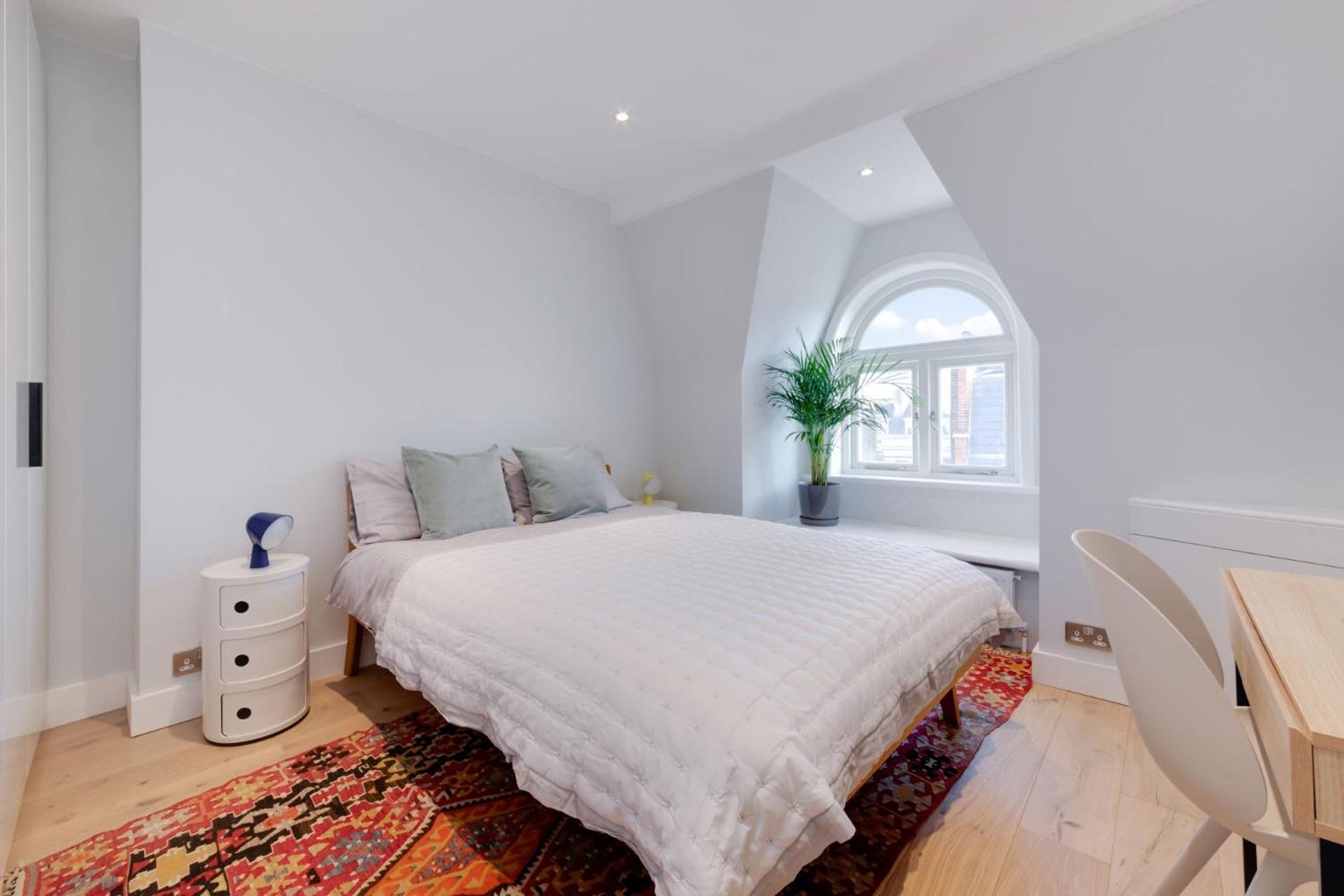 Stairway To Heaven - Fitzrovia - By Frankie Says Apartment London Exterior photo