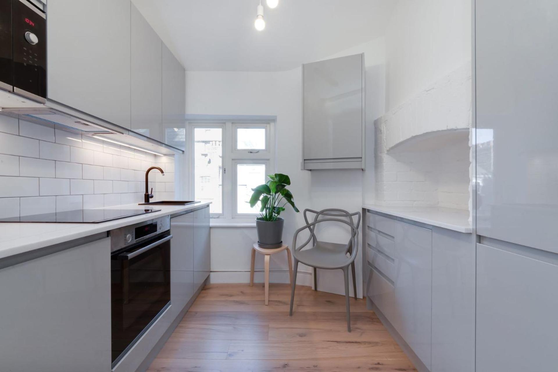 Stairway To Heaven - Fitzrovia - By Frankie Says Apartment London Exterior photo